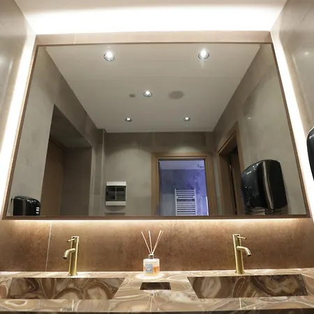 Hotel Comfort By Rezidence In